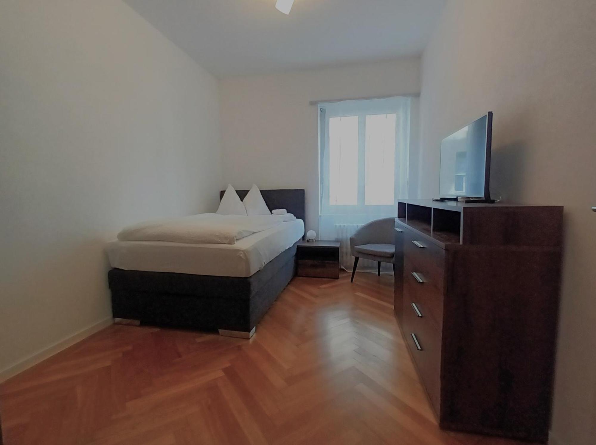 Henry'S Apartments อินเทอร์ลาเคน ภายนอก รูปภาพ