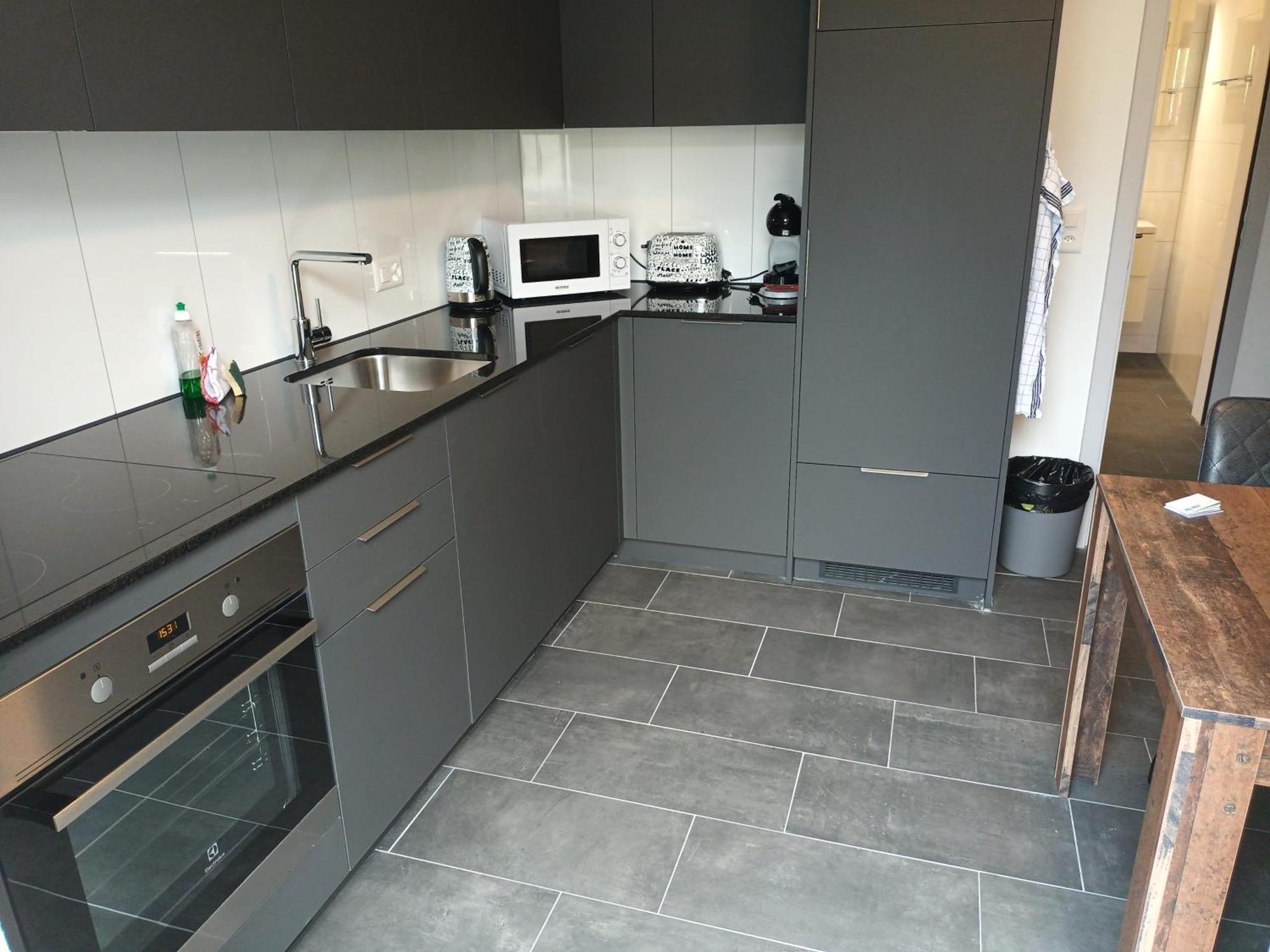Henry'S Apartments อินเทอร์ลาเคน ภายนอก รูปภาพ